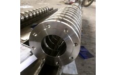 304不銹鋼平焊法蘭，廣泛應(yīng)用于工業(yè)領(lǐng)域