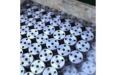 碳鋼法蘭蓋的材質(zhì)選擇有哪些考慮因素？